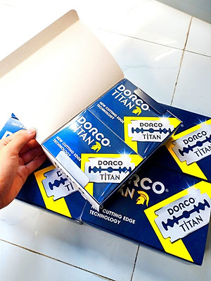 Vỉ 100 lưỡi lam DorcoTitan màu xanh (Lưỡi lam STL300)