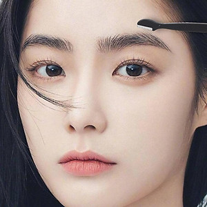 Dao Cạo Lông Mày Cán Dài Kai Groom 38531-HC1161