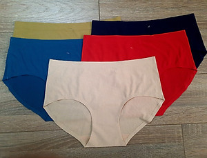 Combo 10 Quần Lót Su Thông Hơi Không Đường May. Hàng Loại 1 ( Trộn màu ngẫu nhiên)