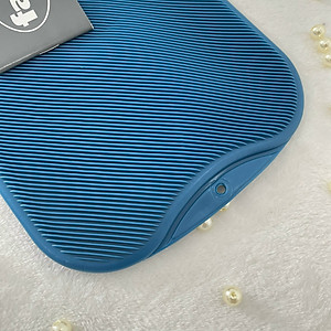 Túi chườm nóng lạnh nhập khẩu 100% từ Đức thương hiệu Fashy dòng cổ điển, tiêu chuẩn chất lượng Châu Âu giúp giảm các cơn đau kỳ kinh nguyệt, đau đầu,... hạ sốt tự nhiên, phù hợp cho người lớn, nhiều màu sắc