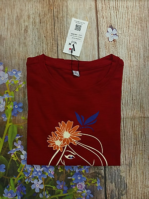 Áo phông ngắn tay, áo thun nữ cộc tay VICCI AP.01.5 chất liệu cotton vân gỗ in hoạ tiết cô gái