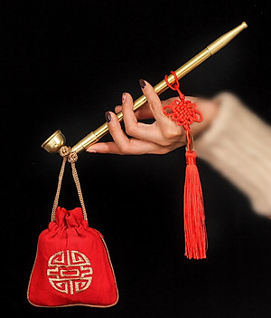 Tẩu thuốc dài hợp kim đồng Trung Hoa, kéo dài ra được đến 40 cm ( không kèm theo dây và túi vải)