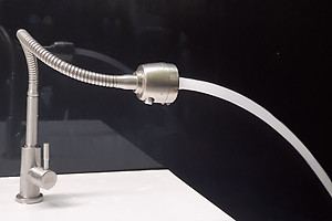 Vòi rửa chén lạnh Inox SUS 304, cần lò xo Eurolife EL-RC09 (Trắng vàng)