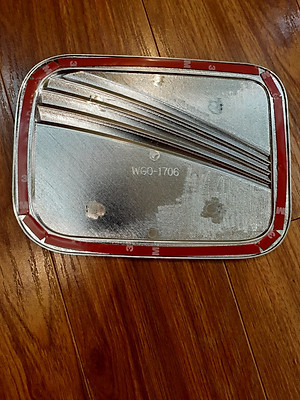 Ốp nắp bình xăng mạ Crom dành cho xe Toyota Wigo