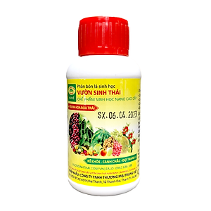Phân bón lá sinh học VƯỜN SINH THÁI. Giúp rễ khỏe, cành chắc, đọt mạnh, ra hoa đậu trái nhiều. Ức chế sâu, bệnh hại. 1 chai phun 7000m2. Chiết xuất 100% từ Thiên Nhiên. HSD: 4 năm