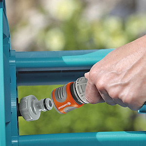 Bộ vòi tưới treo tường Gardena 08009-20