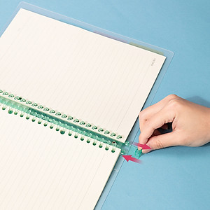 Sổ Tay Ghi Chép B5 Gáy Lò Xo 60 Trang Deli - Xanh Dương/Hồng/Vàng/Xanh Lá - QHB560