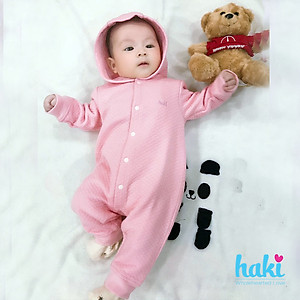 Bộ body sợi tre chần bông cho bé sơ sinh đến 1 tuổi HAKI BB015 (2.5-10kg) chất liệu cao cấp xuất khẩu Canada siêu mềm mịn, ấm áp, nhẹ, thoáng khí. Set áo liền quần thu đông có mũ (có video thật)