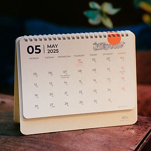 Lịch để bàn 2026 AO+ bản giới hạn có lịch âm in họa tiết hoa văn vốn cổ AA625