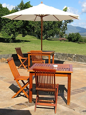 Sáp chống khô nứt và phai màu đồ gỗ ngoại thất Howard Sunshield SWAX16, 473ml