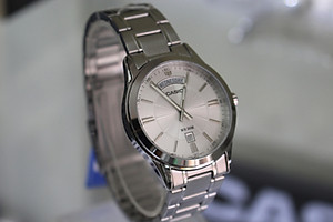 Đồng hồ nam dây kim loại Casio MTP-1381D-7AVDF