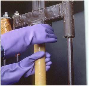 Găng tay cao su mềm mịn tự nhiên cao cấp Shaldan Vinyl màu tím - Made in Japan