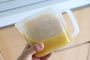 Hộp thực phẩm có tay cầm Nakaya 1000ml,  nắp bằng nhựa PE mềm dẻo, khả năng chịu được nhiệt từ -20~ 70°C- nội địa Nhật Bản