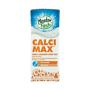 Thùng 24 Hộp Sữa Tươi Tiệt Trùng Giàu Canxi Meadow Fresh (200ml / Hộp)