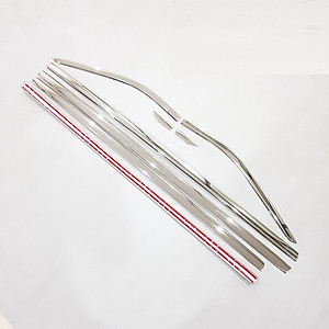 Bộ nẹp viền chân kính INOX dành cho xe Mitsubishi Xpander