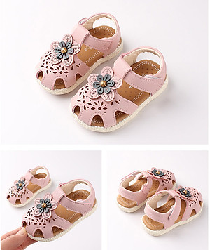 Dép - Sandal tập đi cho bé gái 6 - 18 tháng gắn hoa xinh xắn SG17