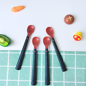 Thìa ăn dặm có báo nhiệt Tommee Tippee Heat Sense, cho bé từ 4 tháng