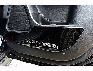 Bộ ốp Titan chống trầy xước Tapli, Táp li dành cho xe Mitsubishi Outlander 