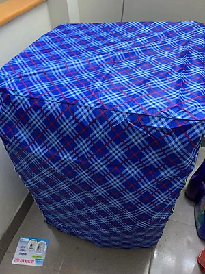 Áo trùm máy giặt  cửa trên cho máy từ 6 - 8kg , vải dù cao cấp chống thấm nước , bảo vệ máy khỏi  bụi bẩn , mưa - nắng giao màu ngẫu nhiên