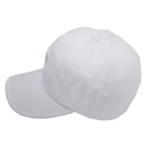 Mũ lưỡi trai thêu hoa cúc họa mi rơi cánh hot trend dành cho cả nam và nữ - Hạnh Dương