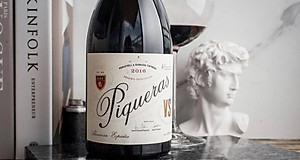 Rượu vang Organic Piqueras VS Monastrell & Garnacha Tintorera (Spain) kèm túi hộp,đồ khui