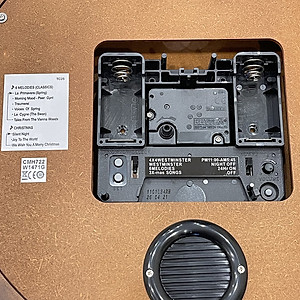 Đồng hồ Rhythm CMH722CR06 Kt 32.0 x 7.0cm, 1.15kg Vỏ gỗ. Dùng Pin.