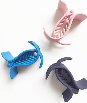 Combo 2 Kẹp tóc nữ càng cua 3 răng màu sắc (màu ngẫu nhiên)