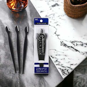 Dao Cạo Lông Mày Cán Dài Kai Groom 38531-HC1161