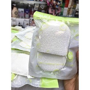 Bông bọt biển tẩy tế bào chết cần tay tiện dụng Suri tặng kèm móc khoá