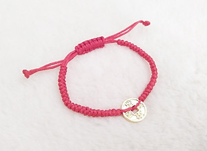 Vòng tay chỉ đỏ may mắn