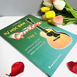 Combo Tự Học Đàn Guitar (Bộ 2 Tập)  (Với Phần Bài Tập Gồm 150 Bài Hát Nổi Tiếng Trong Và Ngoài Nước)