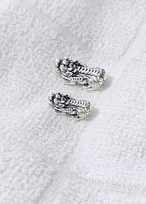 Charm bạc hình tỳ hưu bạc thái xỏ ngang kiểu 4 - Ngọc Quý Gemstones