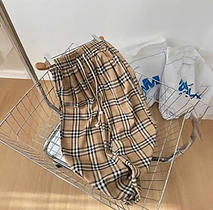 Quần suông kẻ, hàng quảng châu, chất vải mềm mịn, Quần ống rộng kiểu dáng trẻ trung, phù hợp nhiều lứa tuổi, từ 40-65kg