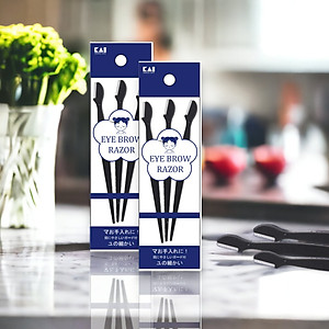Dao Cạo Lông Mày Cán Dài Kai Groom 38531-HC1161