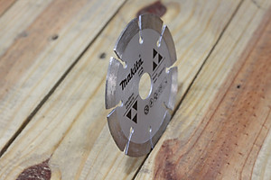 Lưỡi Cắt Kim Cương Makita D-44351