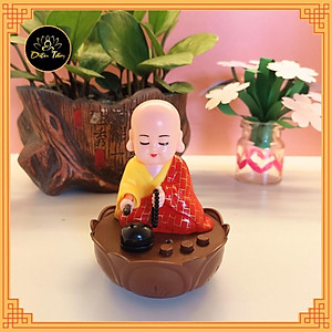 Tượng chú tiểu tụng kinh gõ mõ sạc pin type C có nhạc có đèn trang trí xe hơi, phong thủy, bàn làm việc đồ thờ cúng shop Diệu Tâm -chú tiểu có nhạc