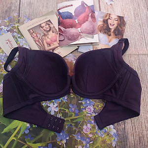 Áo ngực nữ Triumph 2505 có gọng, mút mỏng, bản lưng to định hình ôm nâng đẩy ngực