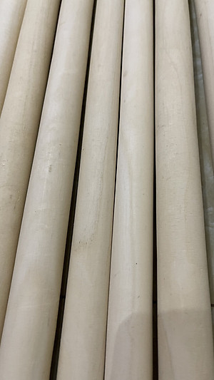 Gậy Arnis Võ Thuật - Gậy luyện võ - Gỗ Bạch Lạp - Độ dài 66cm - 80cm / (2.2cm -3.0cm)