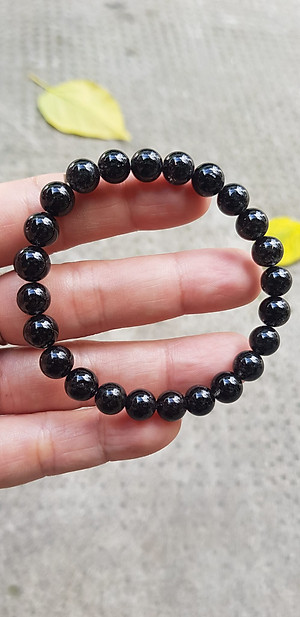 Vòng tay nữ thạch anh tóc đen dầy kín tự nhiên size hạt 8mm màu đen đậm bóng đẹp hợp mệnh thủy mệnh Mộc đeo đẹp may mắn hợp mệnh tuổi tốt sức khỏe công việc ạ
