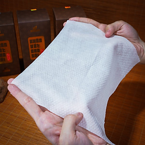 Khăn ướt bao sái lau bàn thờ EcoWipes hộp 20 gói hương trầm