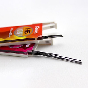 Ruột bút chì kim Pentel C235TF HB/2B ngòi 0.5mm (20 Ruột/Tuýp)