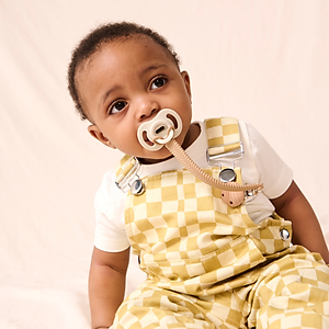 Ty ngậm silicon siêu nhẹ cho bé Tommee Tippee Ultra Light 0-6, 6-18 tháng (vỉ đôi, tách lẻ)