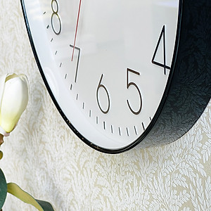 Đồng hồ treo tường Nhật Bản Rhythm CMG602NR02 – Kt 36.0 x 4.2cm, Vỏ nhựa, Dùng Pin.