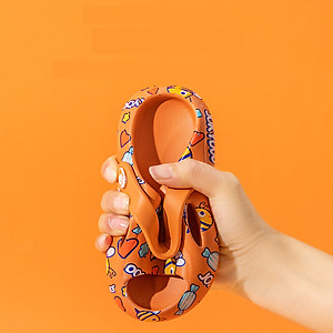 Dép sục siêu nhẹ cho bé 1 - 4 tuổi kiểu hở mũi hình con ong dễ thương có quai hậu chống trơn trượt hàng chuẩn cao cấp D35