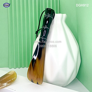 Đón giày bằng sừng tay cầm đốt trúc VIP (Dài 20cm) DGH912 - Chuyên dụng cho giày cao cấp - Cho giày Nam & Nữ - Product of HAHANCO