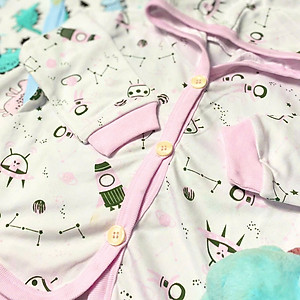 (5-13kg) ÁO KHOÁC NÓN CÀI NÚT CHO BÉ - HOẠ TIẾT GIAO NGẪU NHIÊN - MIATOP