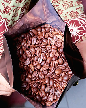 Cà phê hạt Arabica Cầu Đất nguyên chất 100% Coffee Tree 1kg thơm nồng, vị nhẹ, gu tây - Cà phê Đà Lạt tuyển chọn hoàn toàn trái chín rang công nghệ Châu Âu