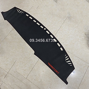 Thảm taplo da carbon xe Ford Territory 2022 2023 màu đen 3 lớp, có đế chống trượt, chống nắng nóng hiệu quả