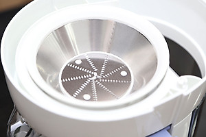 Máy Ép Trái Cây Philips HR1811 (300W) - Trắng Xanh - Hàng chính hãng