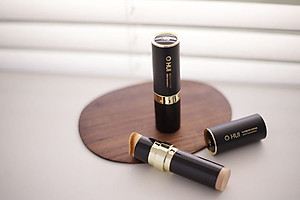 Kem Nền Dạng Thỏi Ohui Ultimate Cover Stick Foundation Tone Sáng